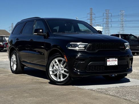 Used 2025 Dodge Durango GT image 2