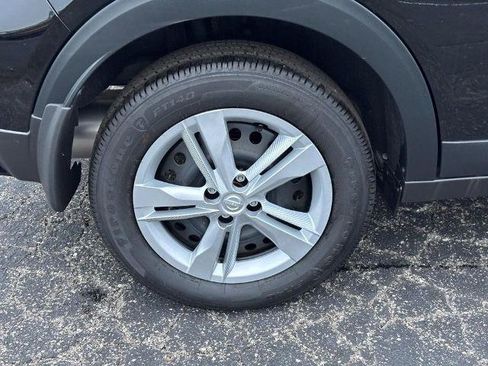 Certified 2025 Nissan Kicks Play S FWD image 4