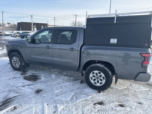 Used 2024 Nissan Frontier SV image 14