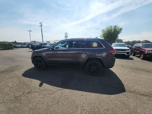Used 2015 Jeep Grand Cherokee Altitude AWD/4WD image 21
