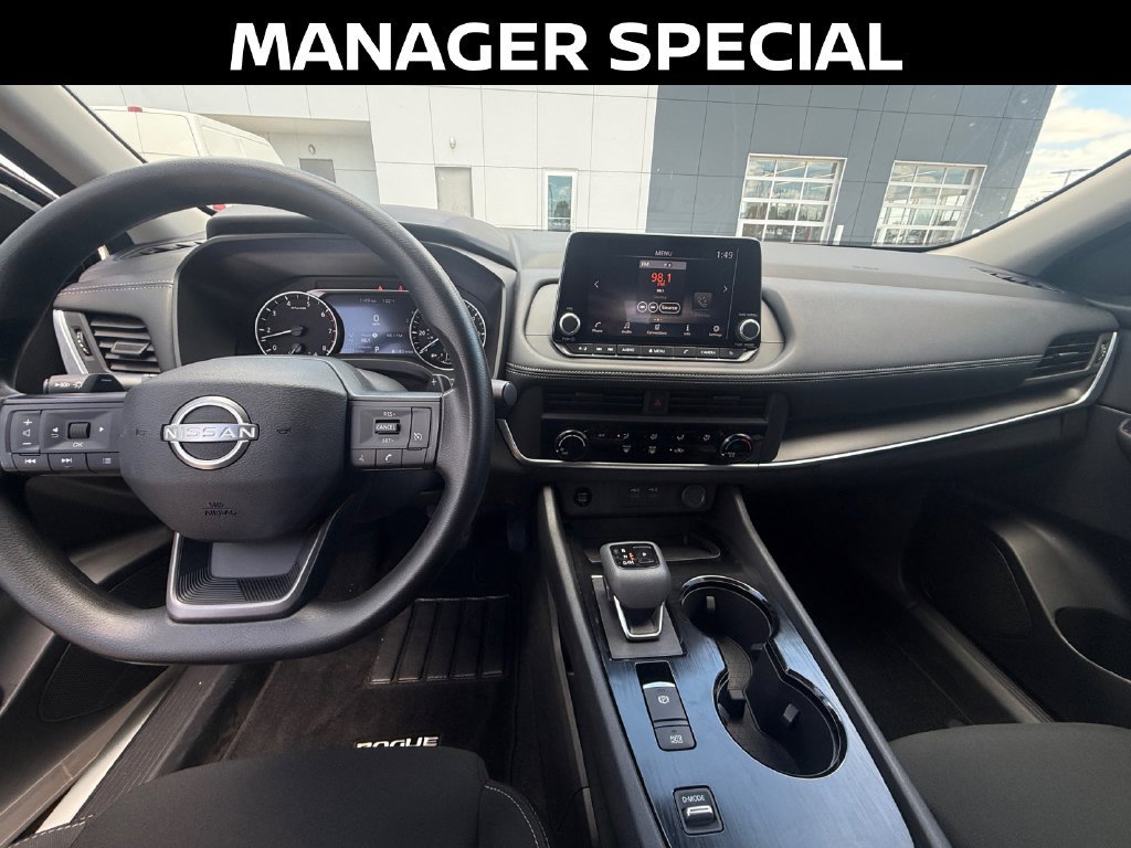 Used 2025 Nissan Rogue S FWD image 15