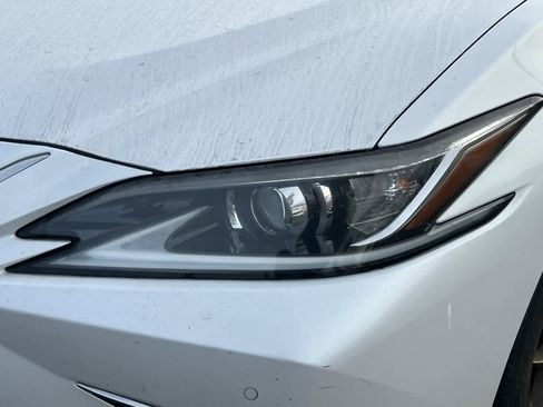 Used 2020 Lexus ES 300h w/ Premium Package image 8