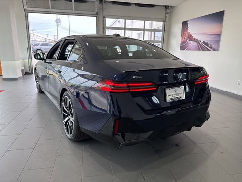 New 2026 BMW 550e xDrive image 6