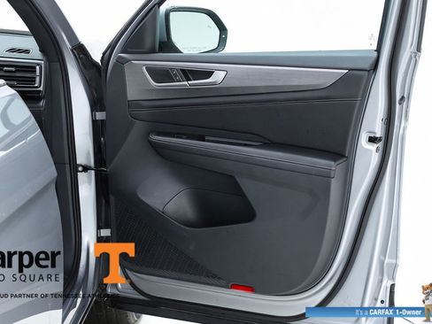 Used 2025 Volkswagen Atlas Cross Sport SE w/ Panoramic Sunroof Package image 71