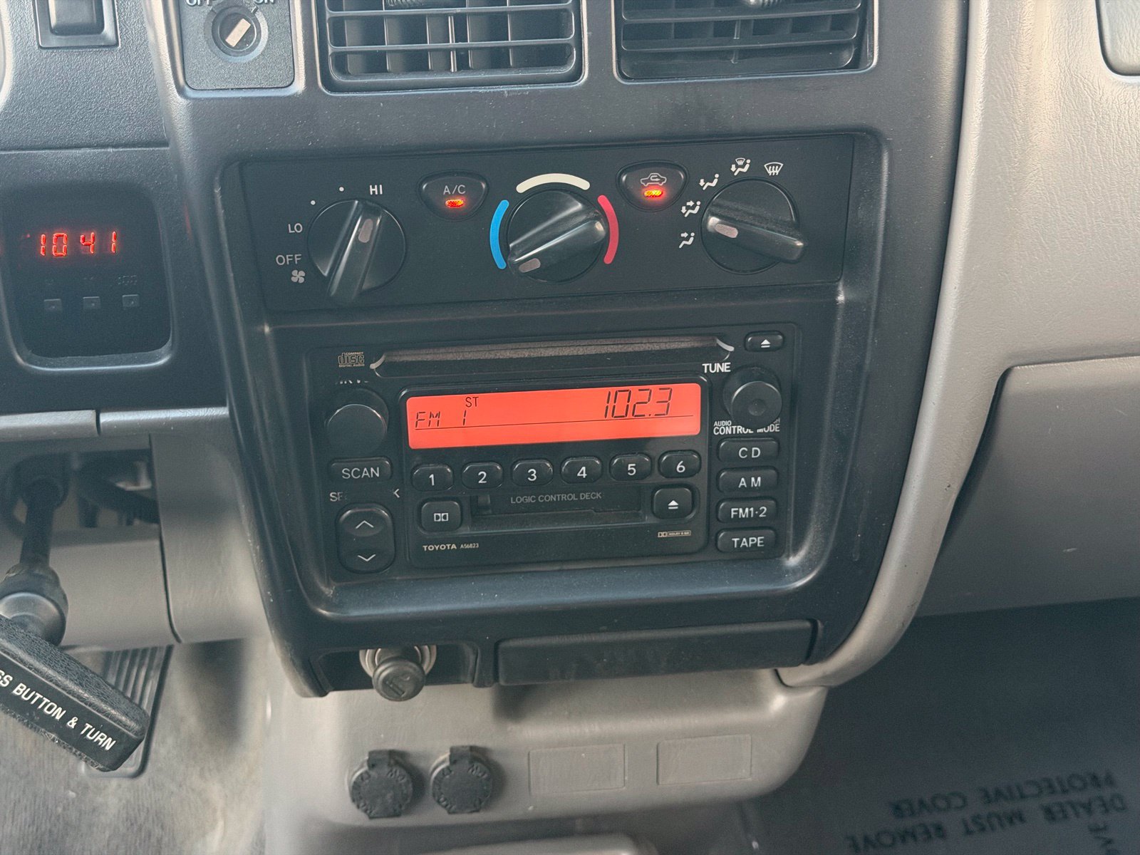 Used 2004 Toyota Tacoma 4x4 Xtracab V6 image 10