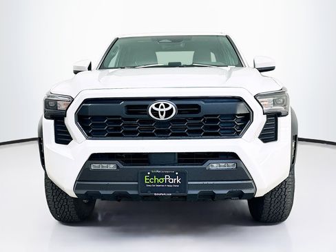 Used 2025 Toyota Tacoma TRD Off-Road image 2