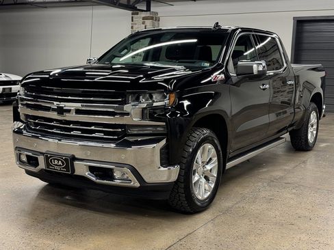 Used 2020 Chevrolet Silverado 1500 LTZ w/ LTZ Premium Package image 3