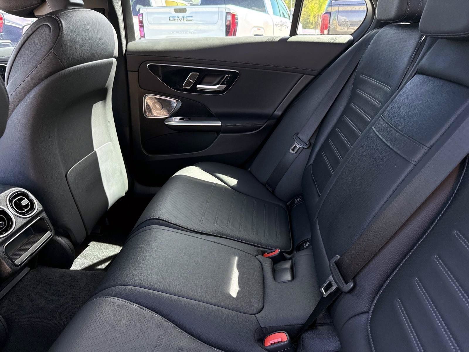 Used 2024 Mercedes-Benz C 300 4MATIC Sedan image 13