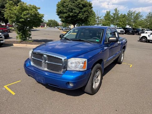 Used 2007 Dodge Dakota SLT w/ Sun & Wheel Value Group AWD/4WD image 3