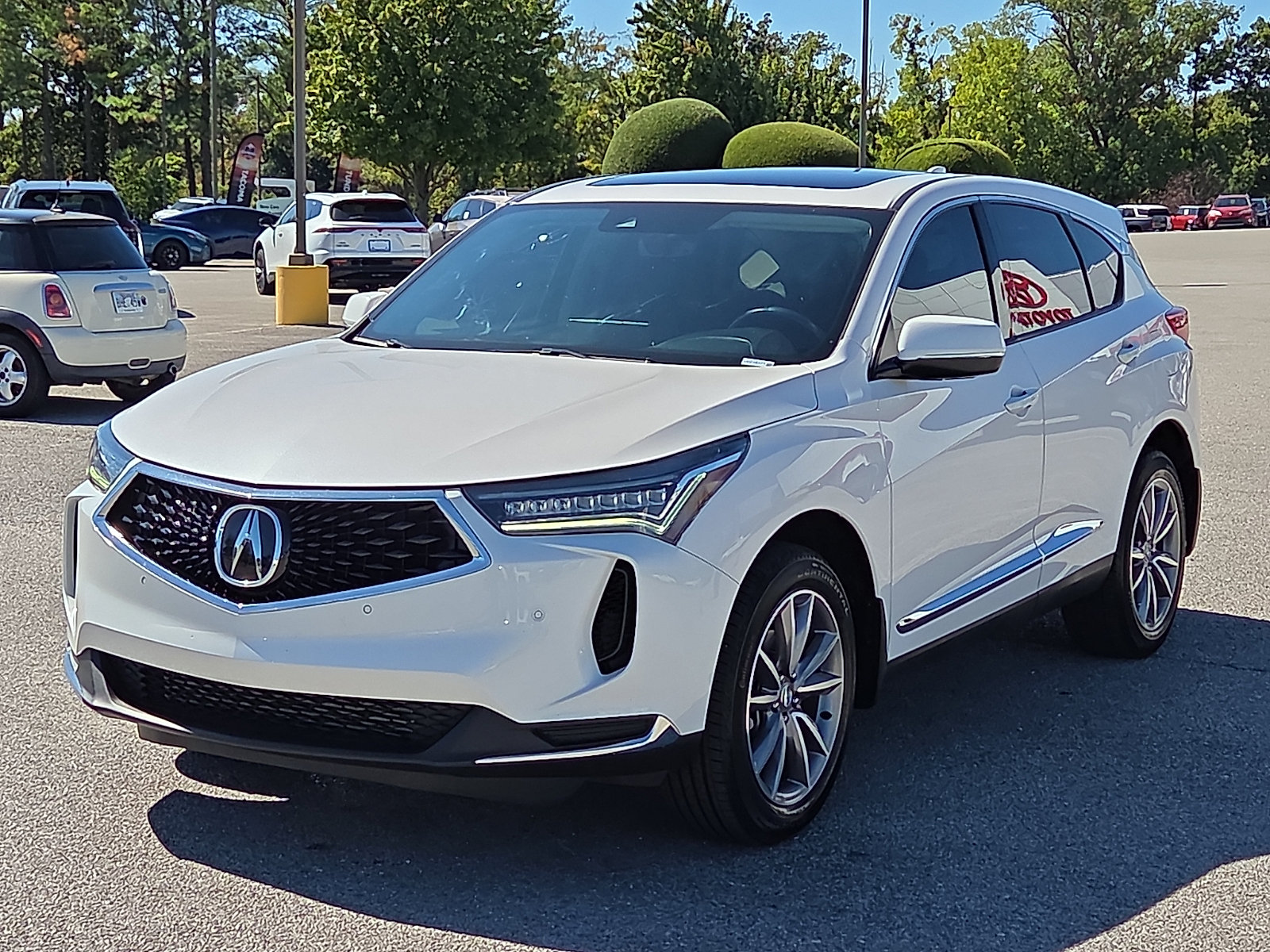 Used 2023 Acura RDX w/ Technology Package AWD/4WD image 2