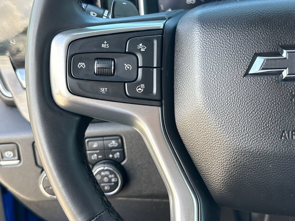 Used 2025 Chevrolet Silverado 1500 RST w/ Convenience Package II RWD image 17