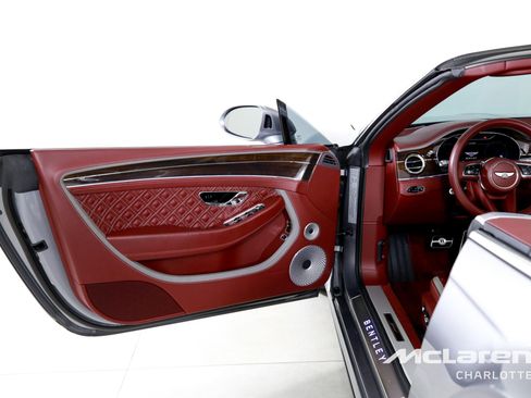 Used 2022 Bentley Continental GT Speed image 11
