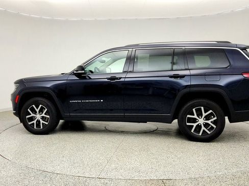 Used 2023 Jeep Grand Cherokee L Limited AWD/4WD image 8