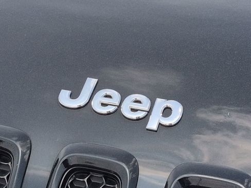 Used 2015 Jeep Cherokee Sport AWD/4WD image 12