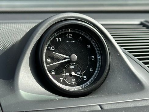 Certified 2025 Porsche Macan image 26