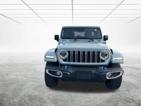 Used 2024 Jeep Wrangler Unlimited Sahara AWD/4WD image 8