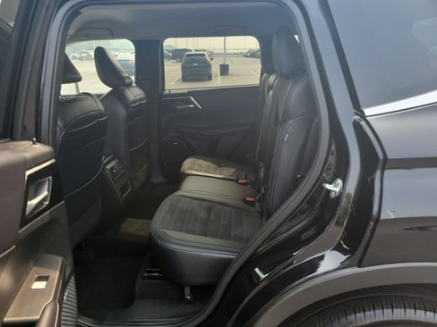 Used 2025 Mitsubishi Outlander SE AWD/4WD image 11