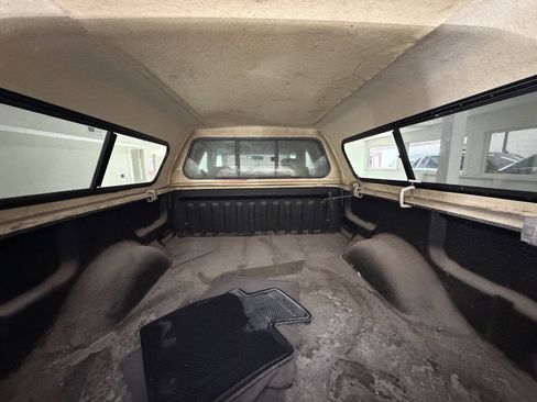 Used 2002 Ford F150 XLT AWD/4WD image 13