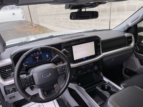 Used 2025 Ford F350 XLT w/ Black Appearance Package image 19