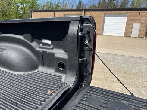 Used 2023 RAM 1500 Laramie AWD/4WD image 22
