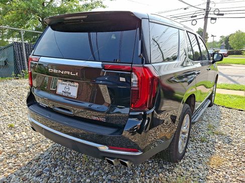 Used 2025 GMC Yukon Denali AWD/4WD image 4
