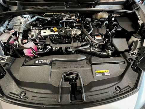 Used 2025 Toyota Prius LE image 33