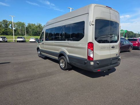 Used 2017 Ford Transit 350 XLT RWD image 5