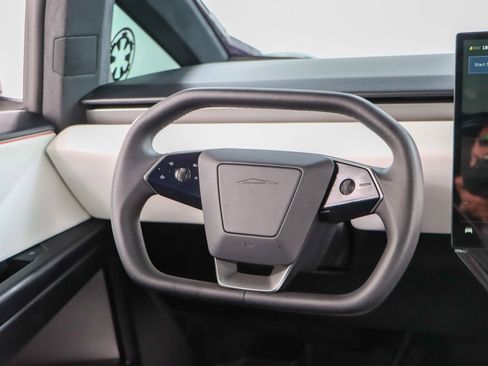 Used 2024 Tesla Cybertruck AWD Crew Cab image 12