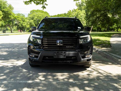 Used 2024 Honda Passport Black Edition image 3