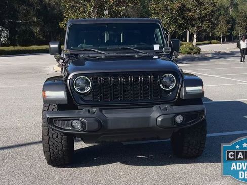 Used 2024 Jeep Gladiator Willys image 3