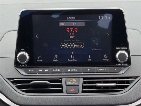 Used 2019 Nissan Altima 2.5 SV image 16