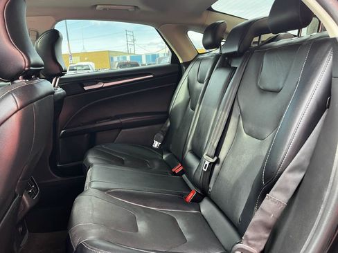Used 2019 Ford Fusion Titanium FWD image 11