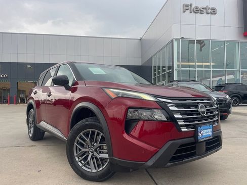 Certified 2025 Nissan Rogue S AWD/4WD image 1
