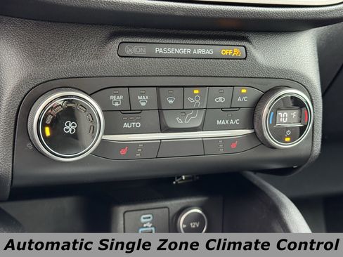 Used 2020 Ford Escape SE Sport image 9