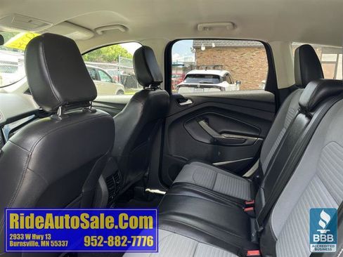 Used 2018 Ford Escape SE w/ SE Sport Appearance Package AWD/4WD image 12