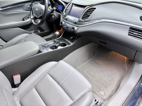 Used 2017 Chevrolet Impala LT w/ Leather Package FWD image 11