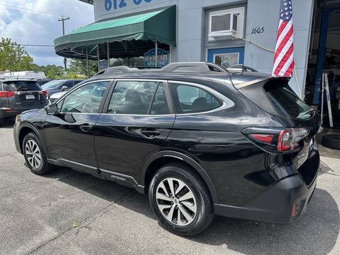 Used 2021 Subaru Outback AWD/4WD image 8