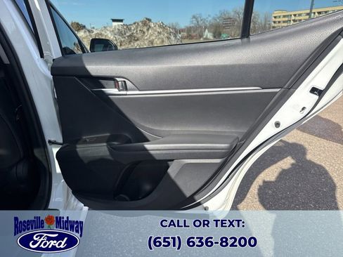 Used 2022 Toyota Camry SE w/ Convenience Package image 34