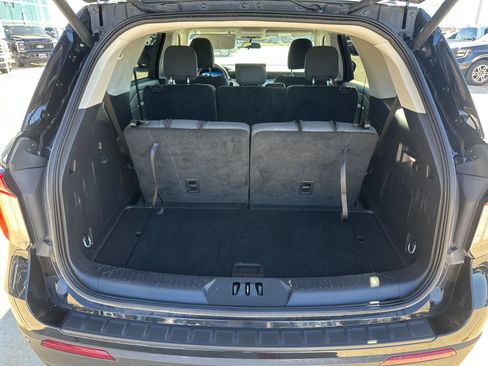 Used 2025 Ford Explorer Active AWD/4WD image 26