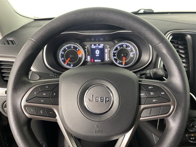Used 2019 Jeep Cherokee Latitude w/ Popular Appearance Group AWD/4WD image 18
