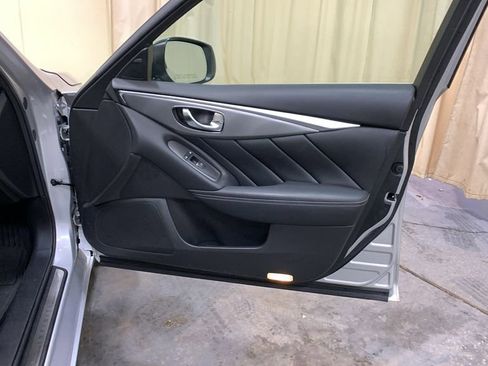 Used 2016 INFINITI Q50 Premium w/ Driver Assistance Package AWD/4WD image 11