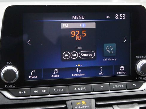 Used 2025 Nissan Altima 2.5 SV FWD image 34