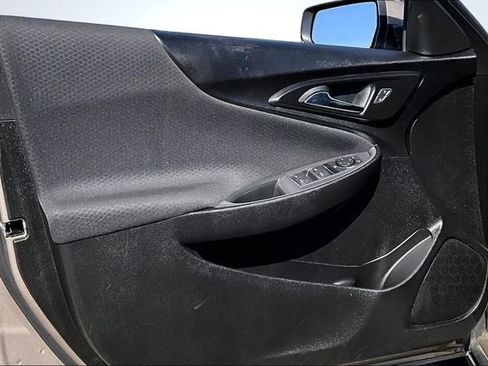 Used 2025 Chevrolet Malibu LT FWD image 19