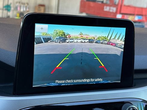 Used 2022 Ford Escape SE FWD image 18