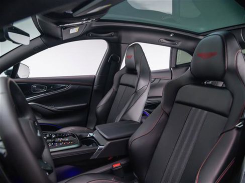 New 2026 Aston Martin DBX 707 image 10