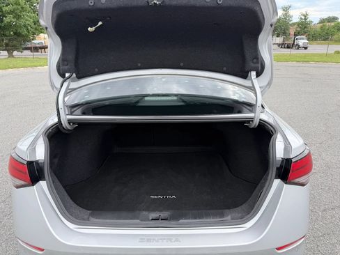 Used 2021 Nissan Sentra SV FWD image 10
