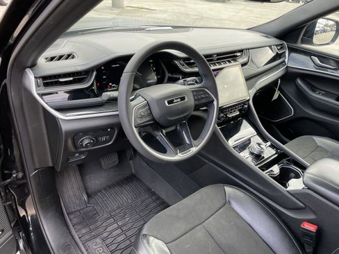 Used 2022 Jeep Grand Cherokee Trailhawk image 12