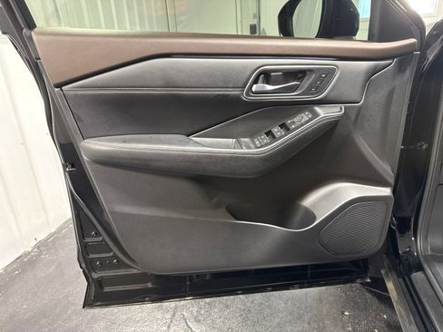 Used 2021 Nissan Rogue Platinum AWD/4WD image 21