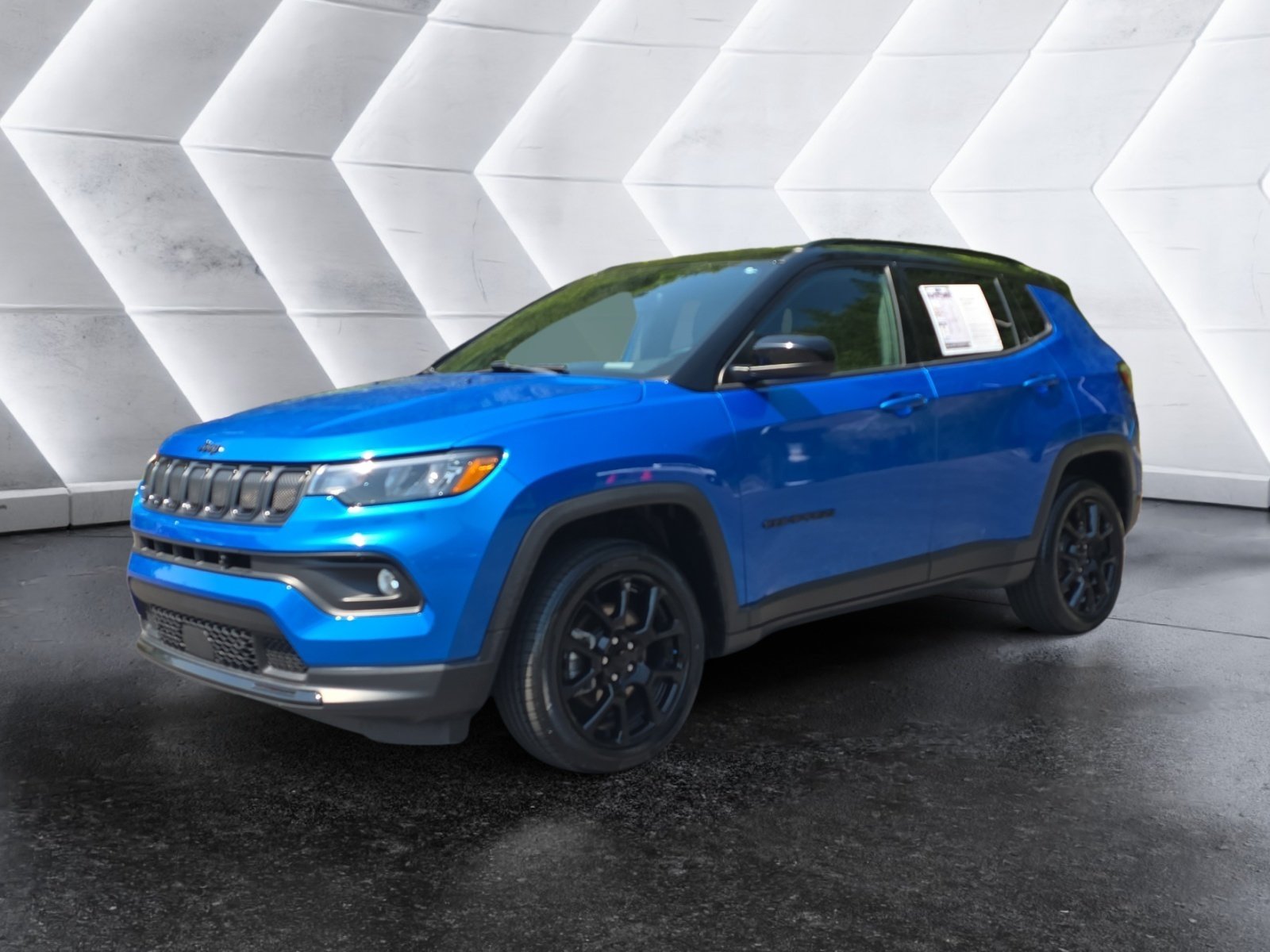 Used 2022 Jeep Compass Latitude w/ Convenience Group AWD/4WD image 1