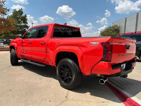 Used 2024 Toyota Tacoma TRD Sport RWD image 8
